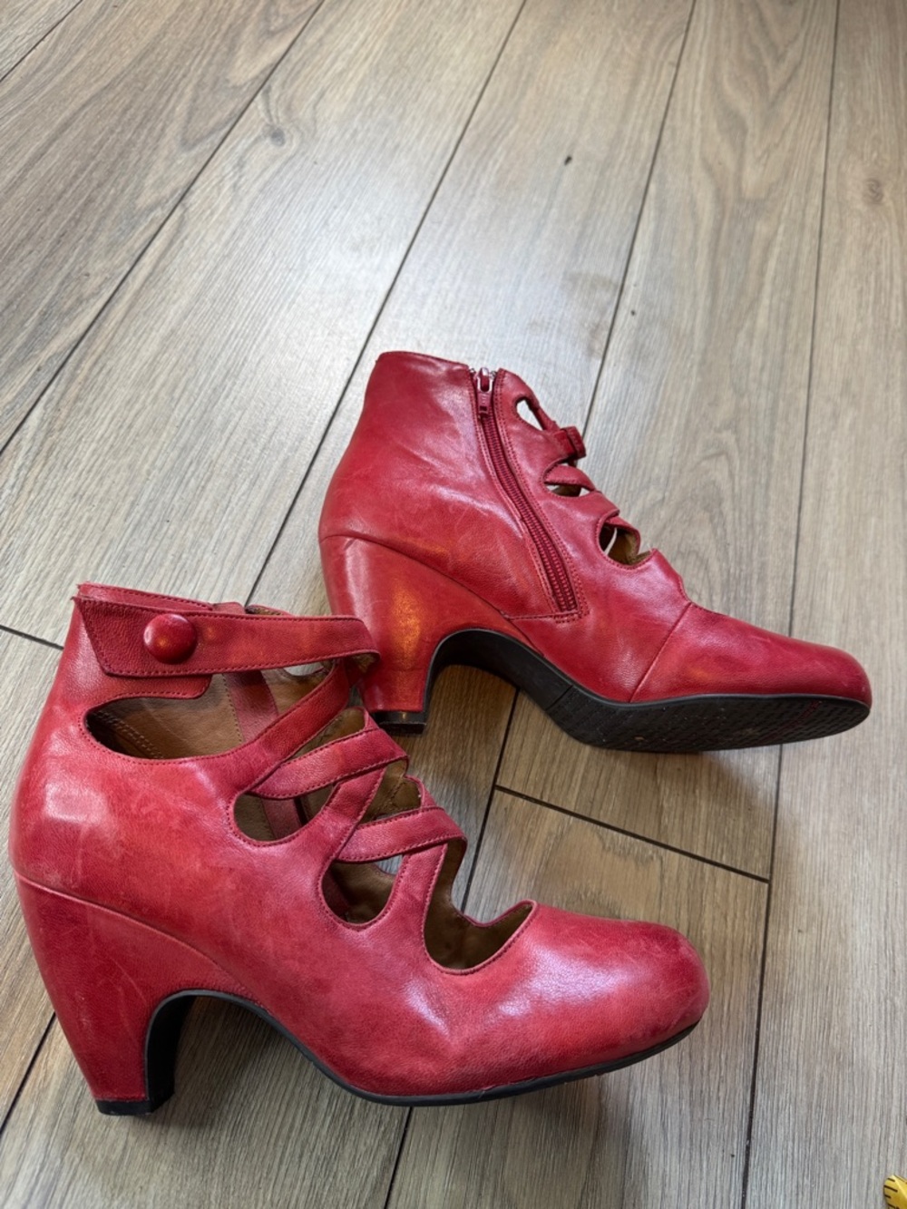 Miz Mooz Women's Cutout Leather Heels - Picture 3 of 10